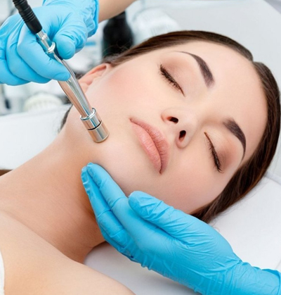 Advanced laser toning therapy to reduce pigmentation and dark spots